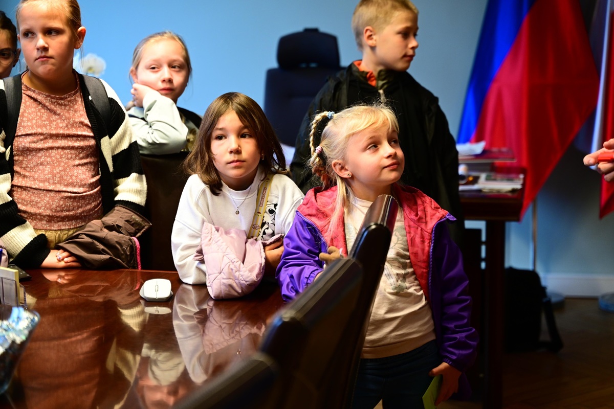 Chorzowscy uczniowie w Urzędzie Miasta 13