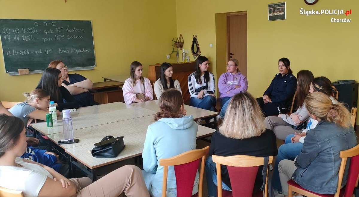 Policjanci o służbie i codziennym życiu – wyjątkowe spotkanie w Żywej Bibliotece