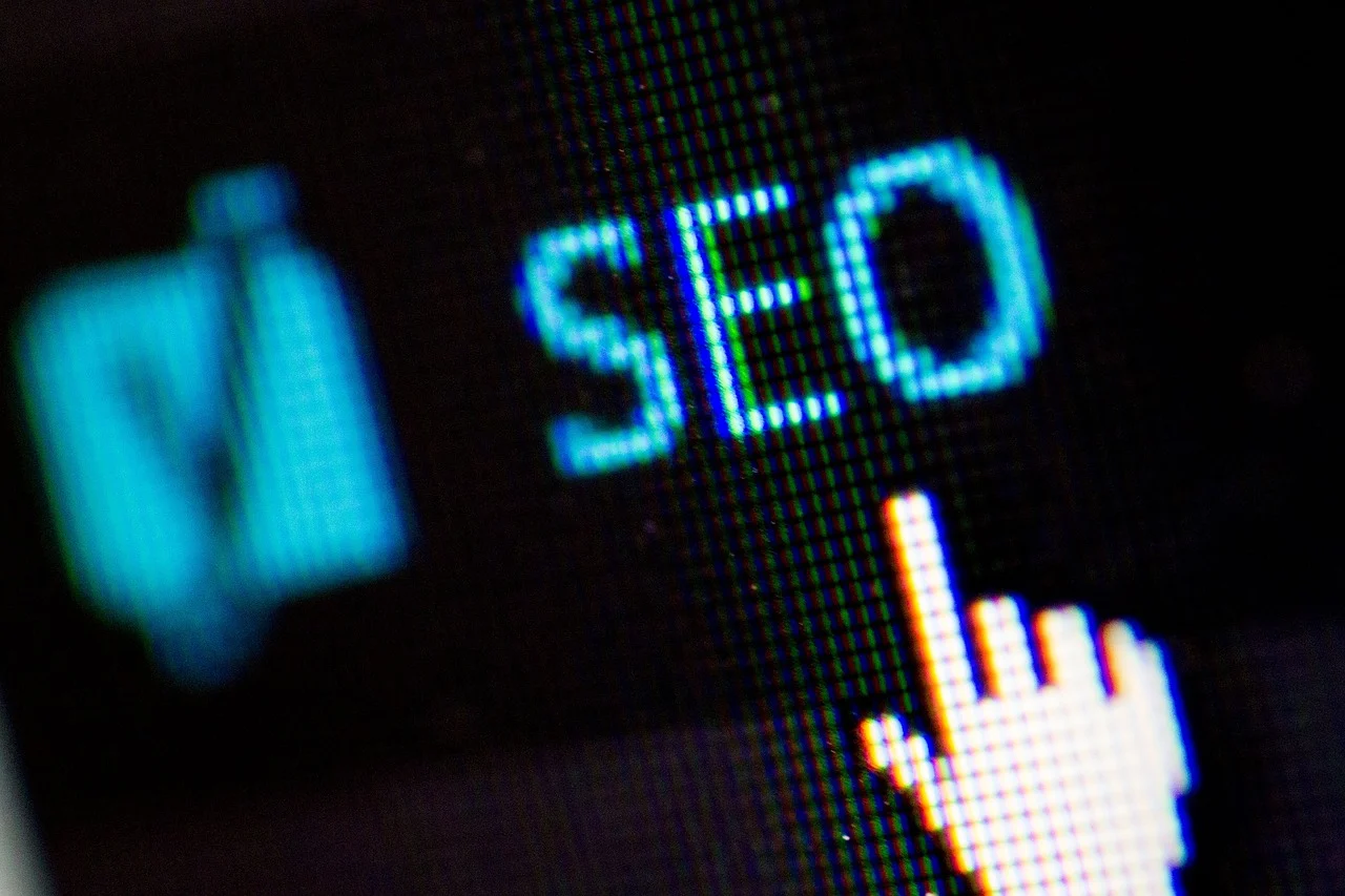 Jak unikalne treści i techniczne SEO wspierają pozycjonowanie stron www?