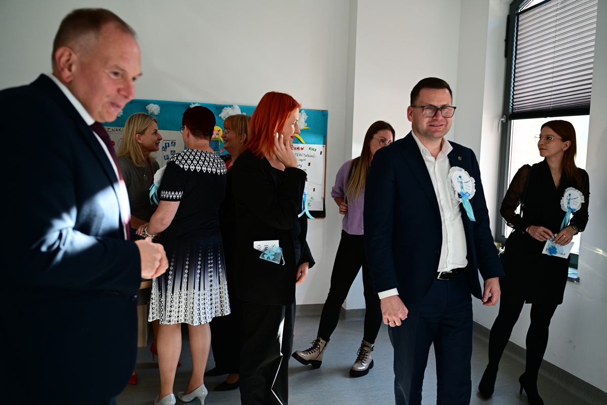 "Odblaskowa Szkoła 2024" – wernisaż w Niebieskim Zakątku za nami