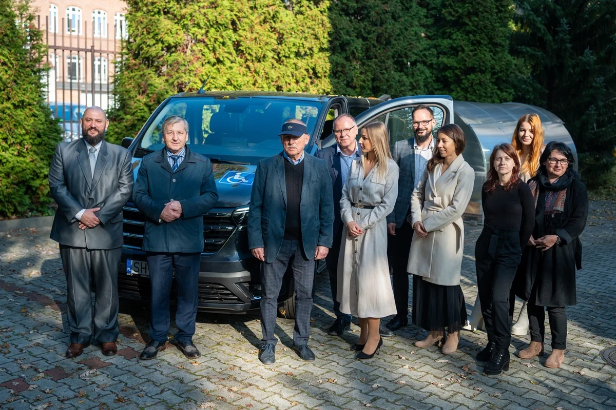 Regionalna Fundacja Pomocy Niewidomym w Chorzowie z nowym pojazdem