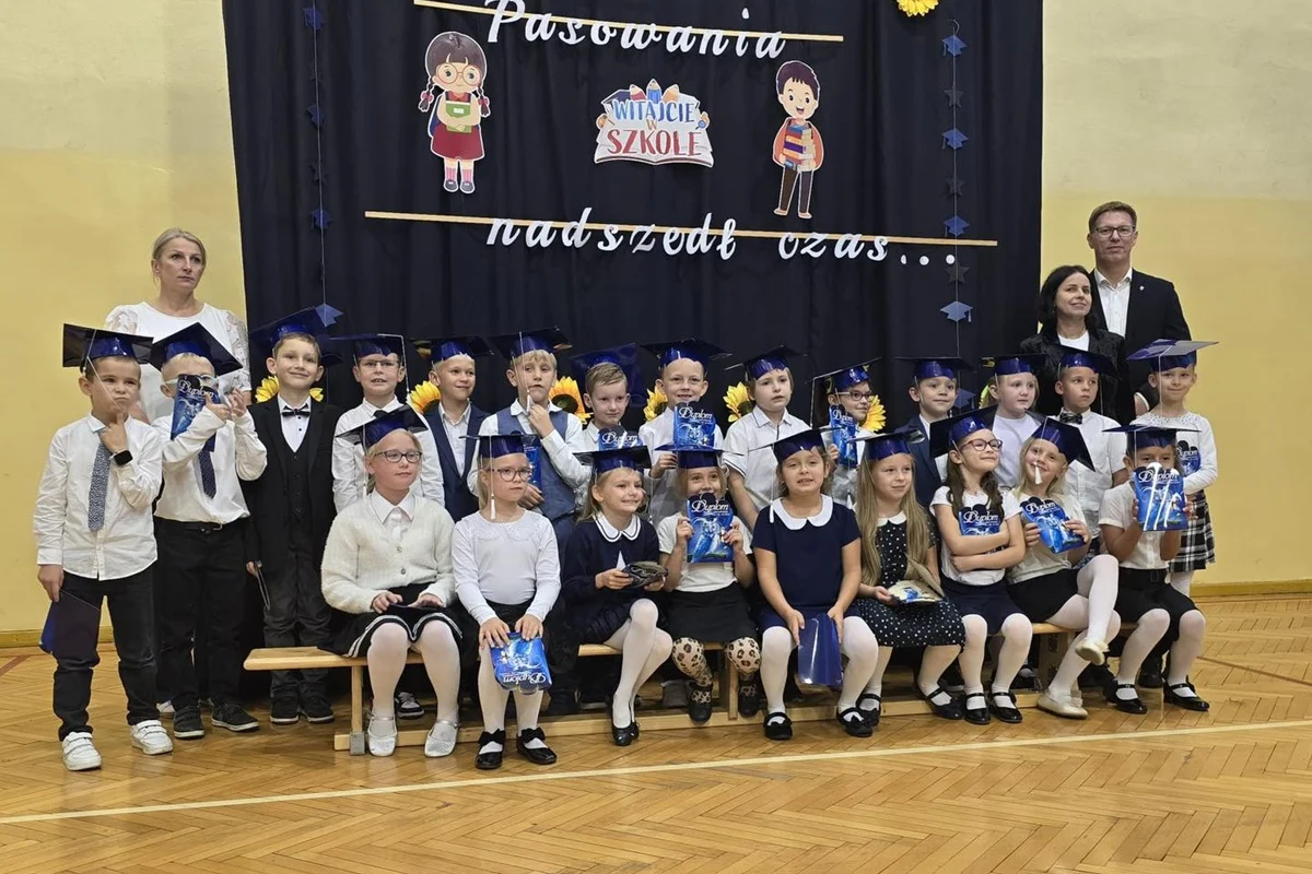 88 dzieci z SP nr 5 uroczyście pasowanych na pełnoprawnych uczniów