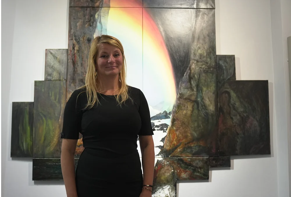 Sztuka i podróże w jednym miejscu. Wyjątkowe oprowadzanie po wystawie „Wiktoria i Niagara"