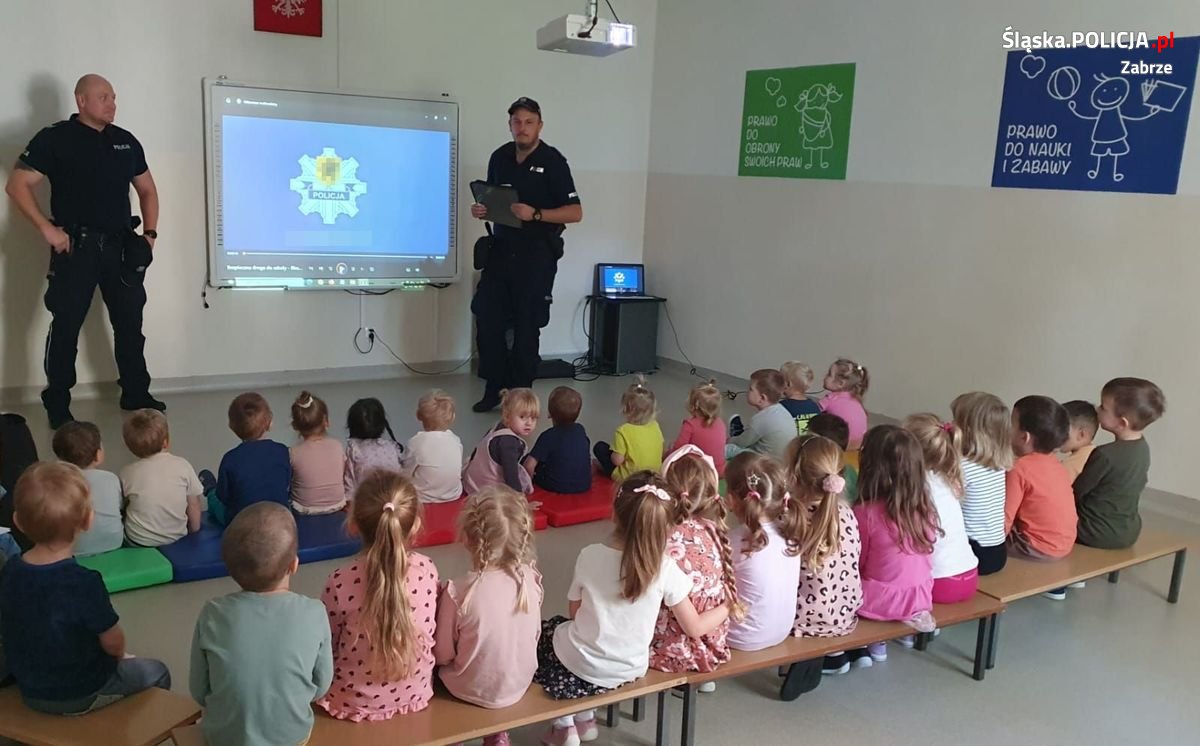 Przedszkolaki z Zabrza uczą się zasad bezpieczeństwa na drodze