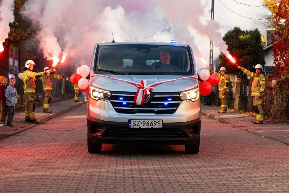 OSP Makoszowy zyskała nowy samochód!