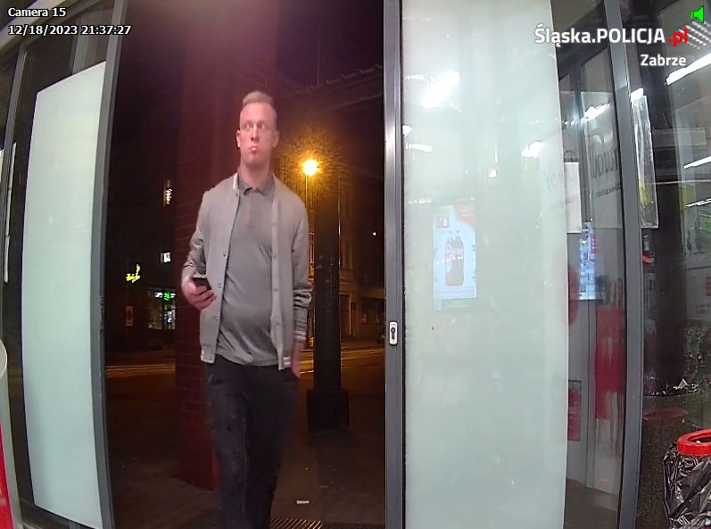 Policja publikuje wizerunki sprawców kradzieży – pomożesz ich rozpoznać?