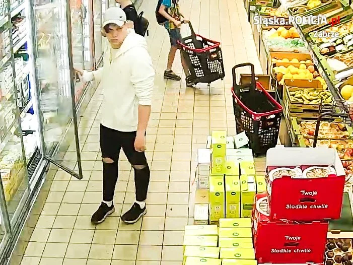 Rozpoznajesz tych mężczyzn? Policja publikuje wizerunki sprawców rozboju
