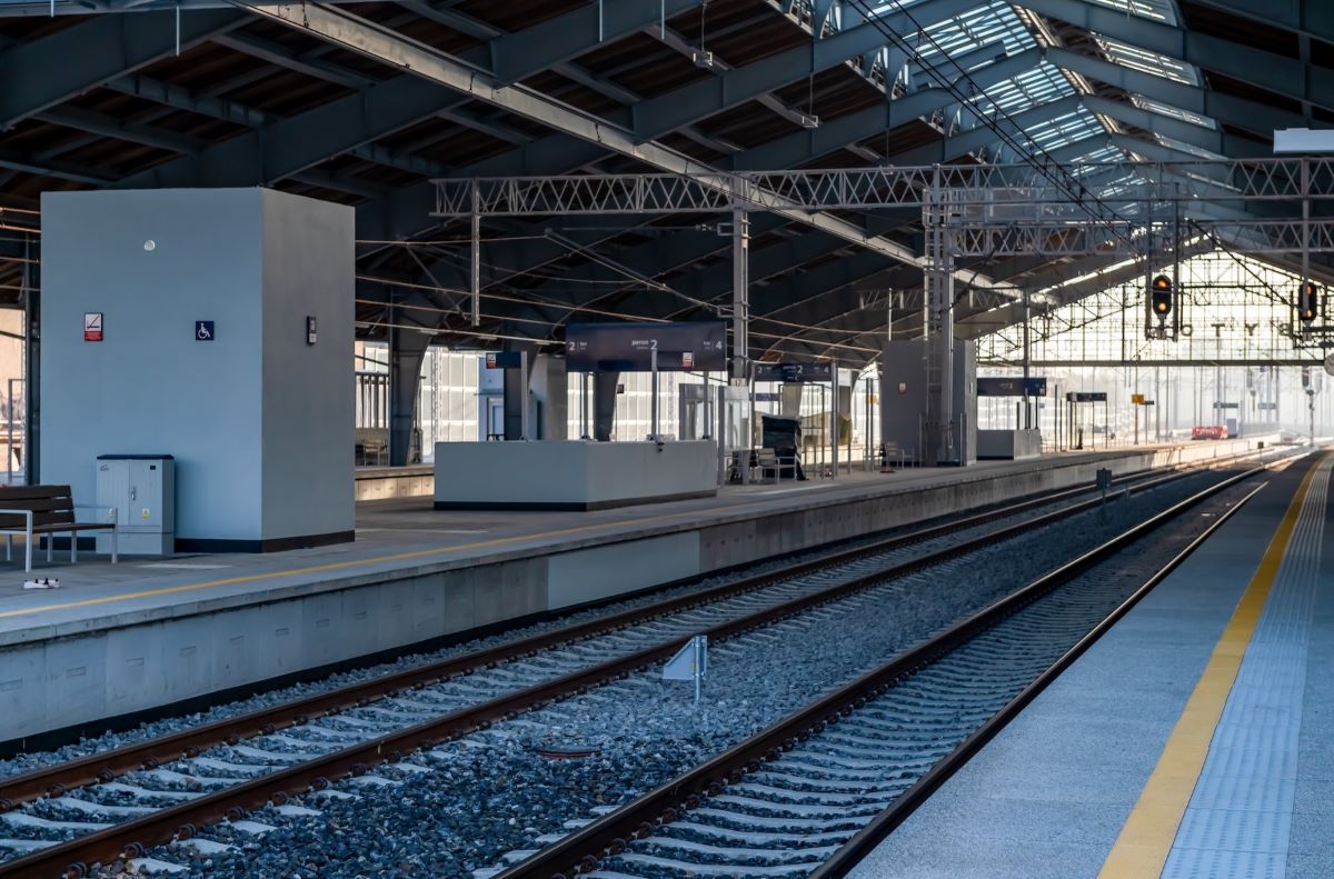 Zmodernizowana hala peronowa w Bytomiu otwarta! Pierwszy pociąg już w trasie 9