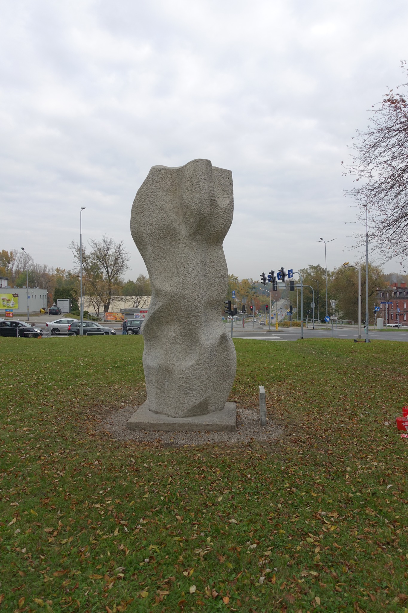 "Sowa" znowu lśni. Rzeźba w Czarnym Lesie już po renowacji