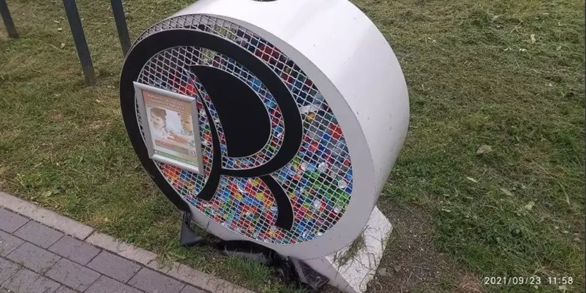 Wiemy, co stanie się z koszami na plastikowe nakrętki!