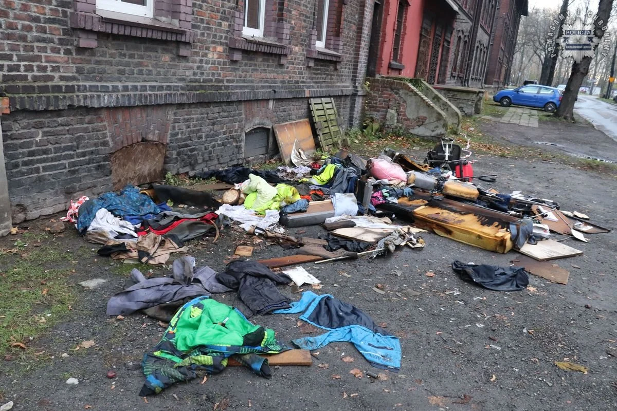 Pożar w Siemianowicach: 12-latek trafił do szpitala