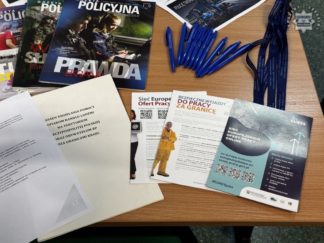 Polska w walce z handlem ludźmi – piekarscy policjanci edukują młodzież