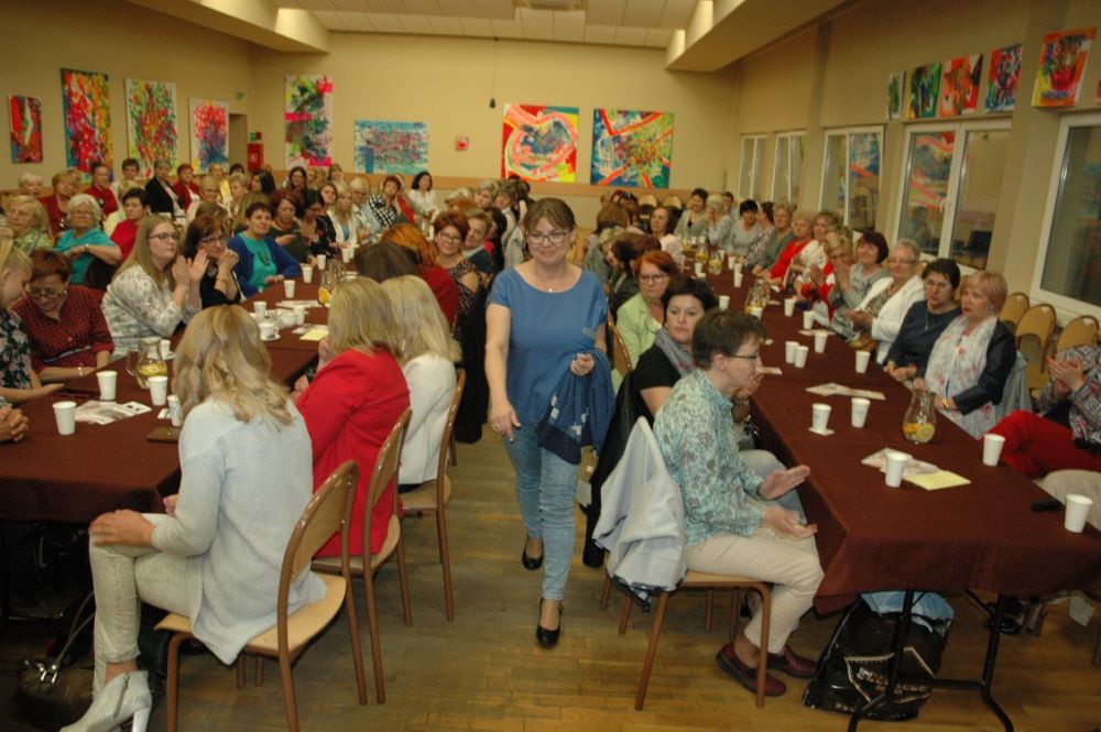 Zainspiruj się na Piekarskim Forum Kobiet – moda, kawa i rozmowy przy herbacie