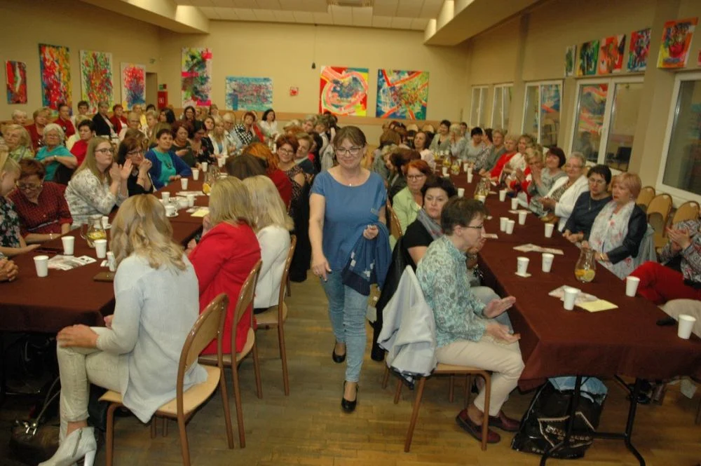 Zainspiruj się na Piekarskim Forum Kobiet – moda, kawa i rozmowy przy herbacie