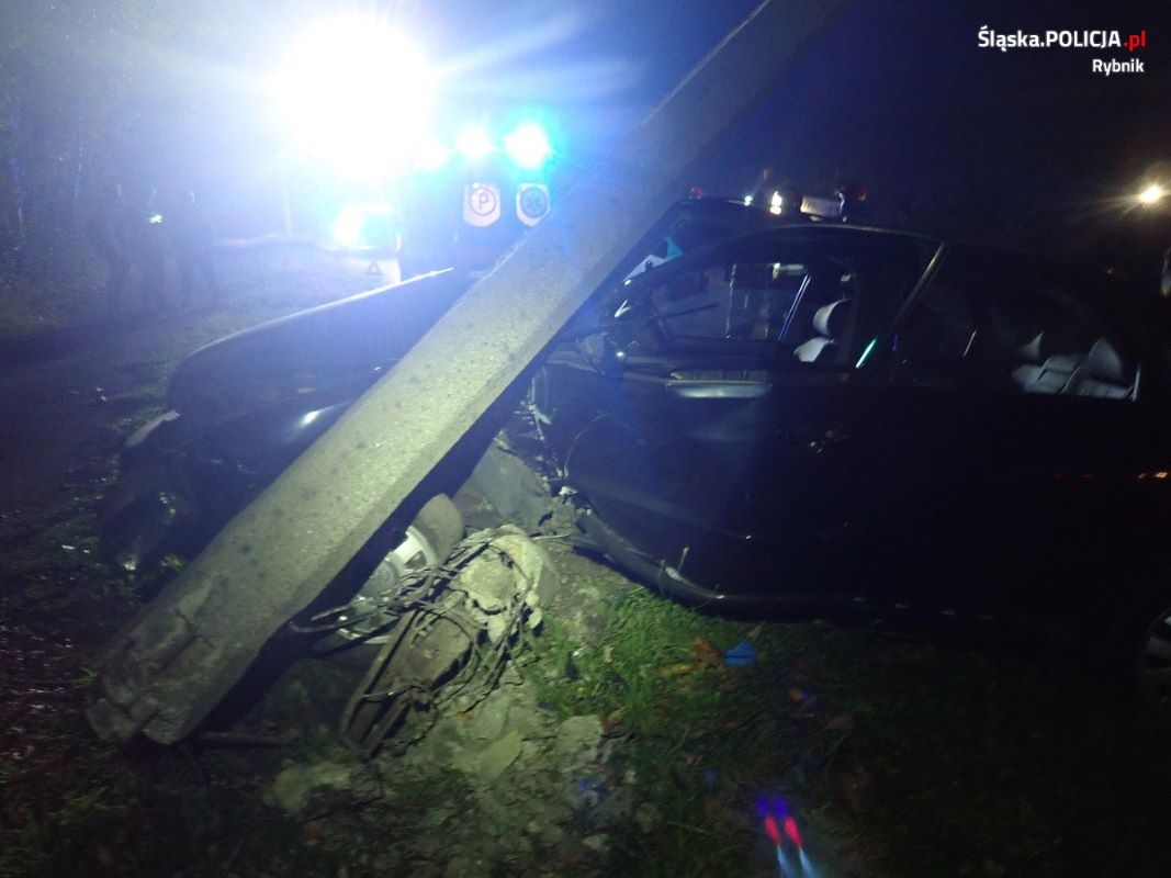 Nadmierna prędkość w Rybniku – 18-latek w szpitalu po groźnym wypadku