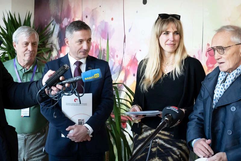 Kolorowe patio dla pacjentów onkologii w Rybniku otwarte!