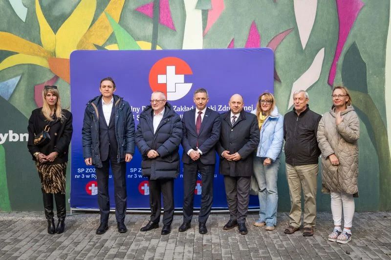 Kolorowe patio dla pacjentów onkologii w Rybniku otwarte!