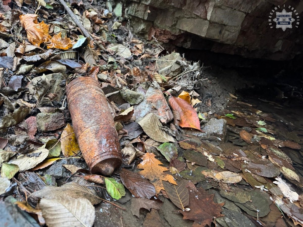 Geodeci natknęli się na pocisk artyleryjski. II Wojna Światowa ciągle przypomina o sobie