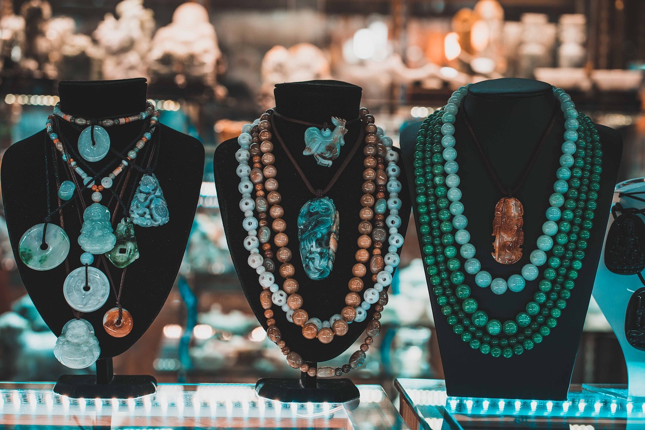 Dlaczego biżuteria z jadeitu to świetny wybór do każdej stylizacji? 4 powody