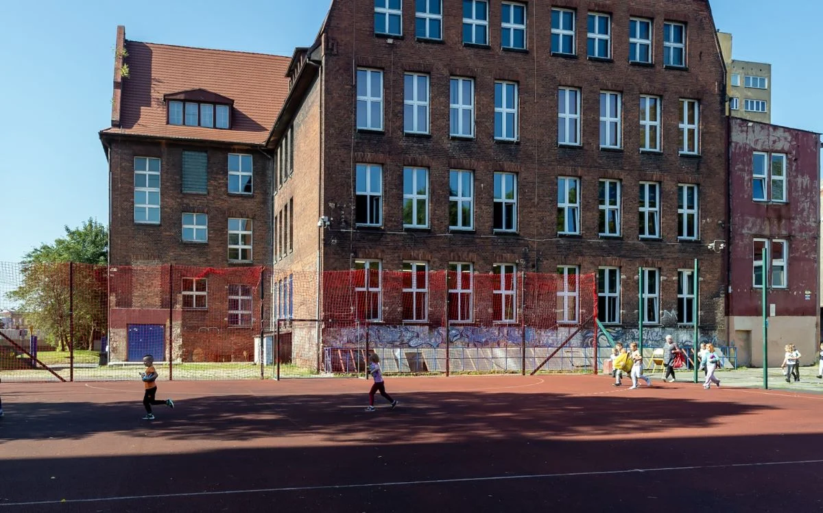 Elewacja Szkoły Podstawowej nr 6 w Bytomiu odzyska dawny blask
