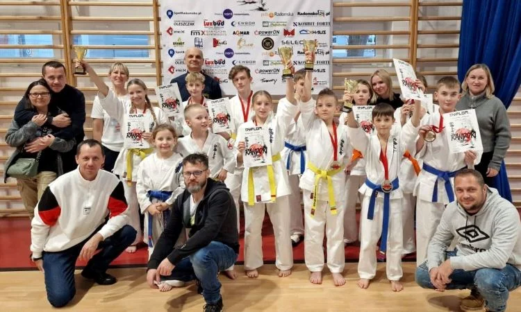 Dobra passa sosnowieckich karateków: zawodnicy SKK na podium!