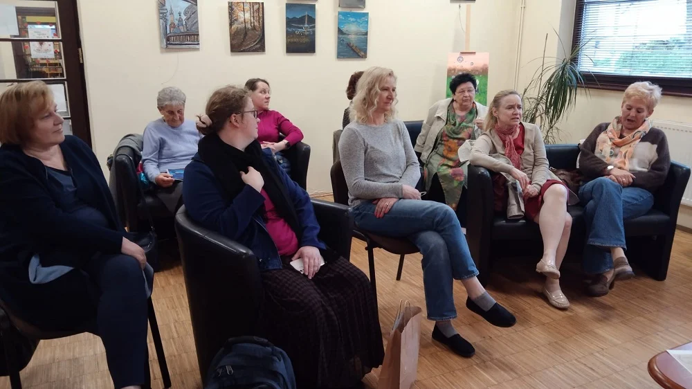 Świąteczne książki i muzyka – dołącz do Muzycznej Kawiarenki Literackiej