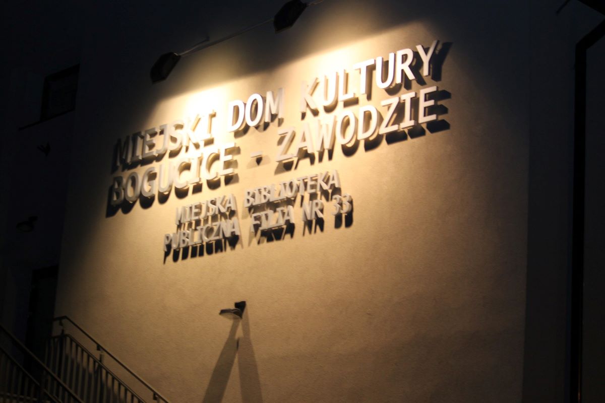 Świętuj 664. urodziny Bogucic z najlepszym humorem – Kabaret OT.TO na żywo