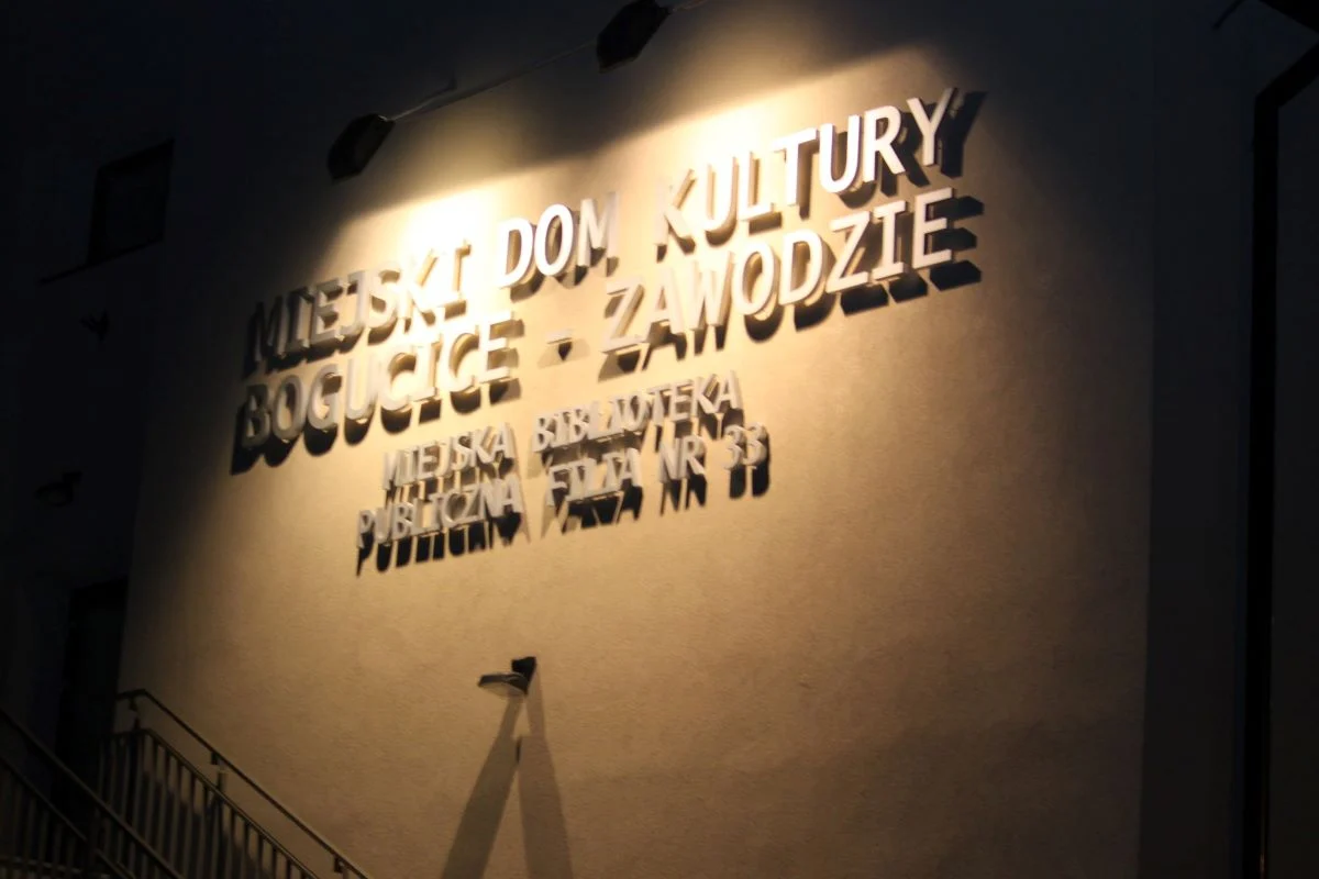 Świętuj 664. urodziny Bogucic z najlepszym humorem – Kabaret OT.TO na żywo