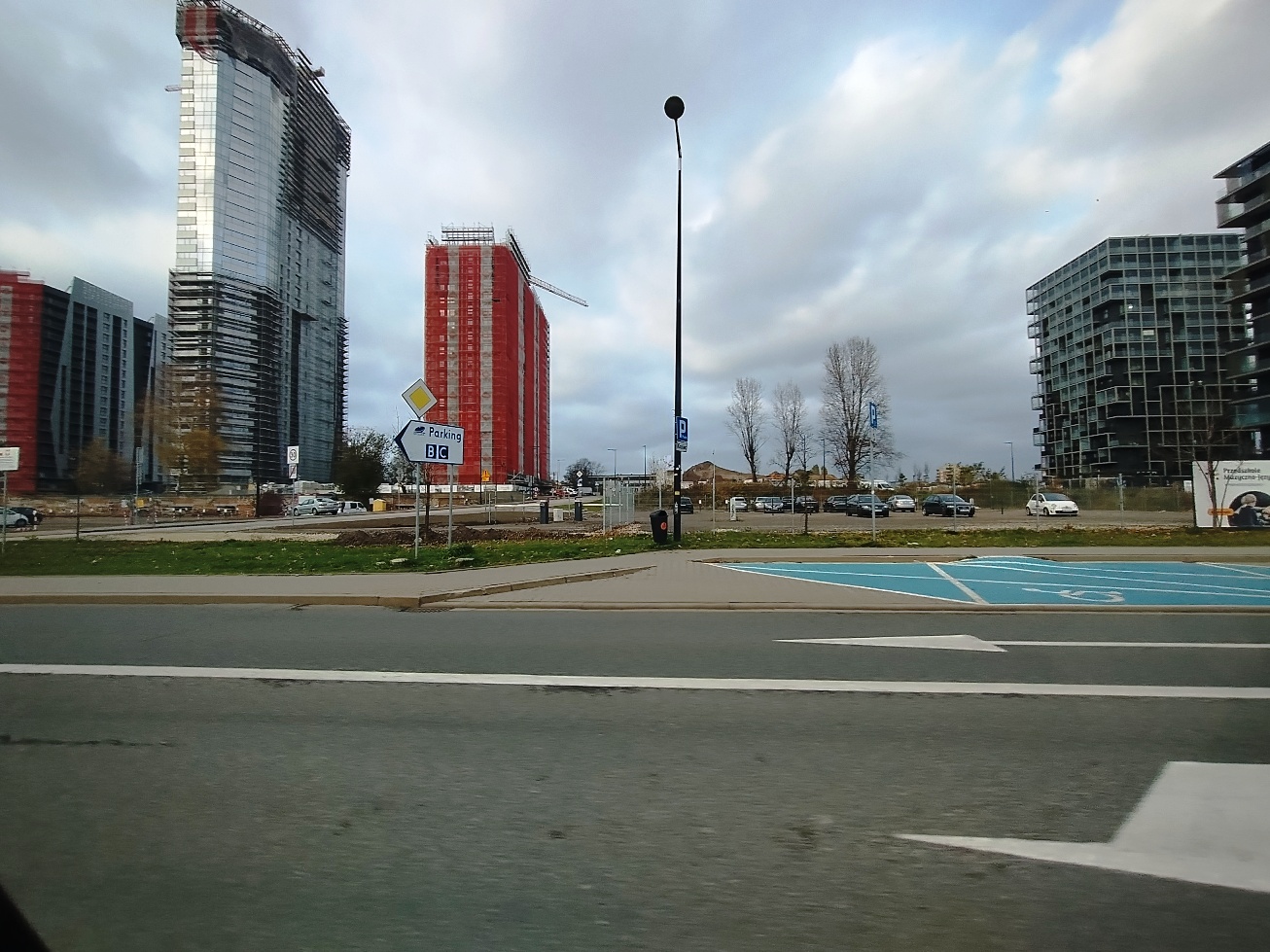 Nie zielony skwer, a bloki. W Strefie Kultury będzie gęsto?