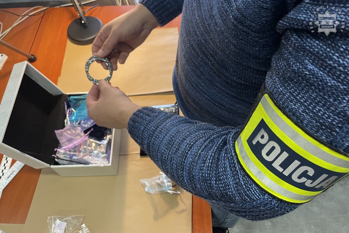 Oszustwa na biżuterii – 38-latka zatrzymana przez katowicką policję