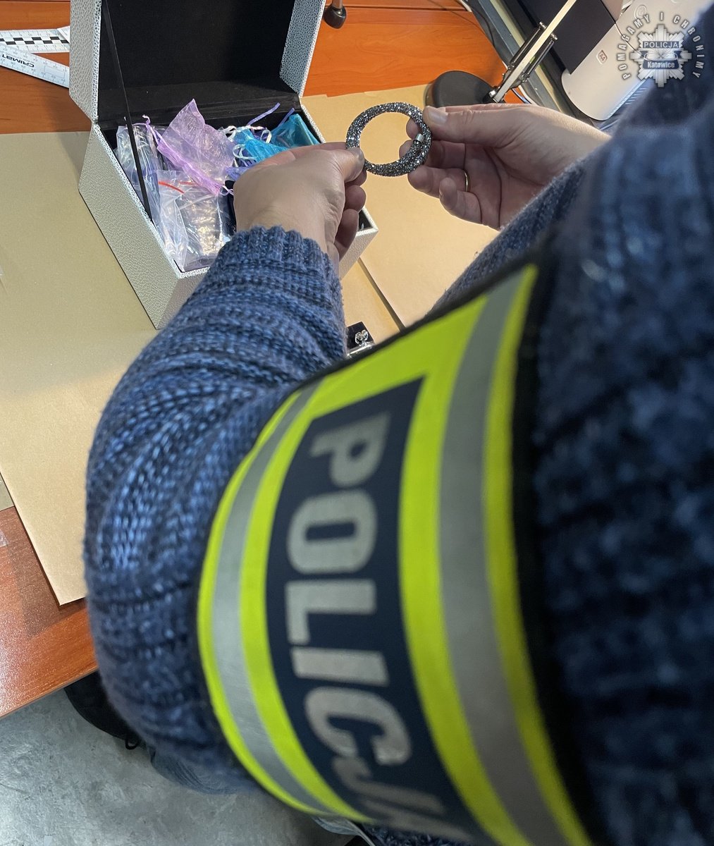 Oszustwa na biżuterii – 38-latka zatrzymana przez katowicką policję