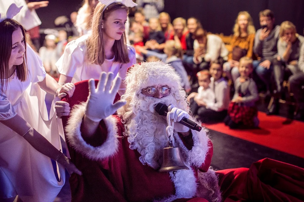 Mikołaj z reniferami w Żorach! Dołącz do niezwykłego wydarzenia w MOK-u