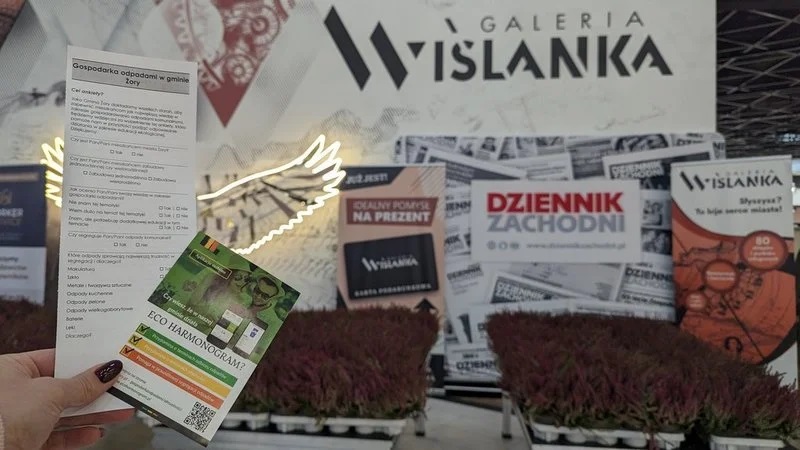 „Wrzosy za ubranie” – ekologiczna akcja w Żorach wsparła hospicjum i recykling