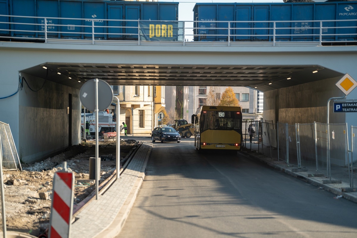 Zakończenie kolejnego etapu przebudowy wiaduktu nad ulicą Floriańską