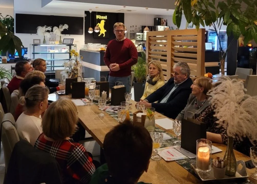 Świętochłowiccy seniorzy aktywni dzięki nordic walkingowi!