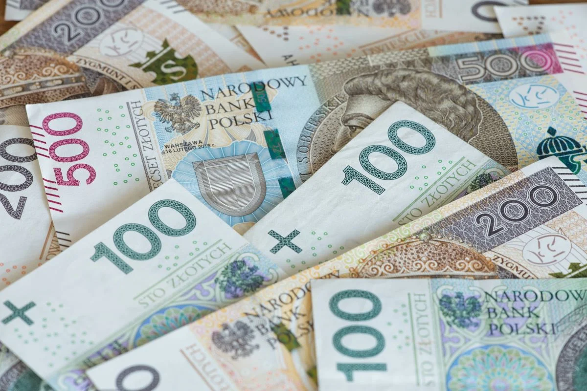 Świętochłowicki senior stracił 90 tysięcy złotych – oszustwo na policjanta