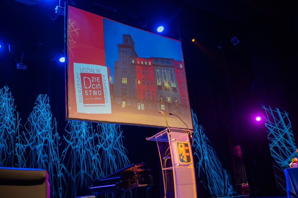 Dzień Służb Społecznych 72