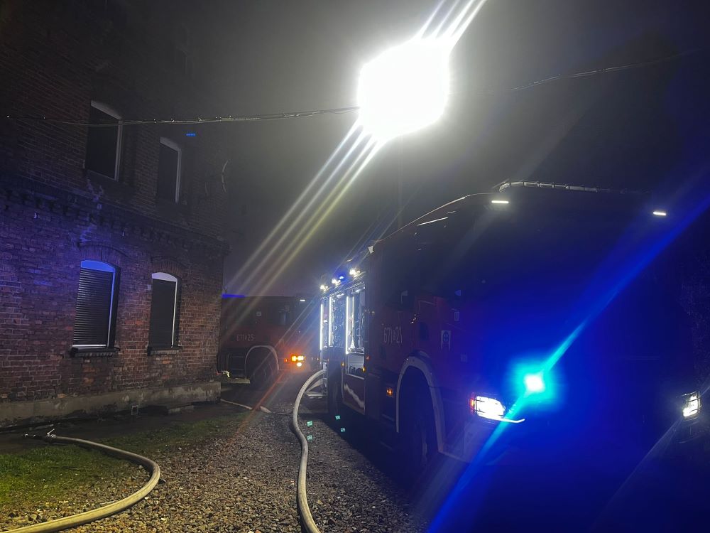Pożar przy ul. Kościuszki: Dwie nieprzytomne osoby trafiły do szpitala