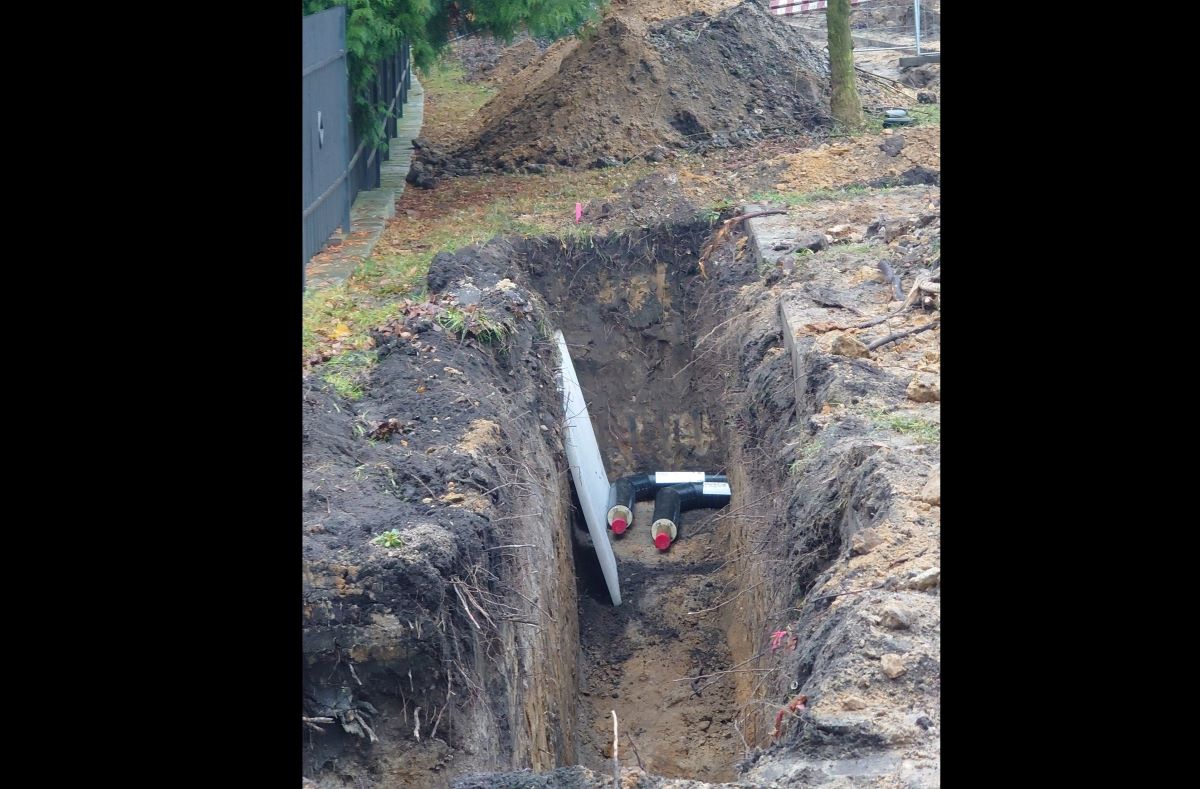 Przy ul. Poniatowskiego powstaje przyłącze sieci ciepłowniczej