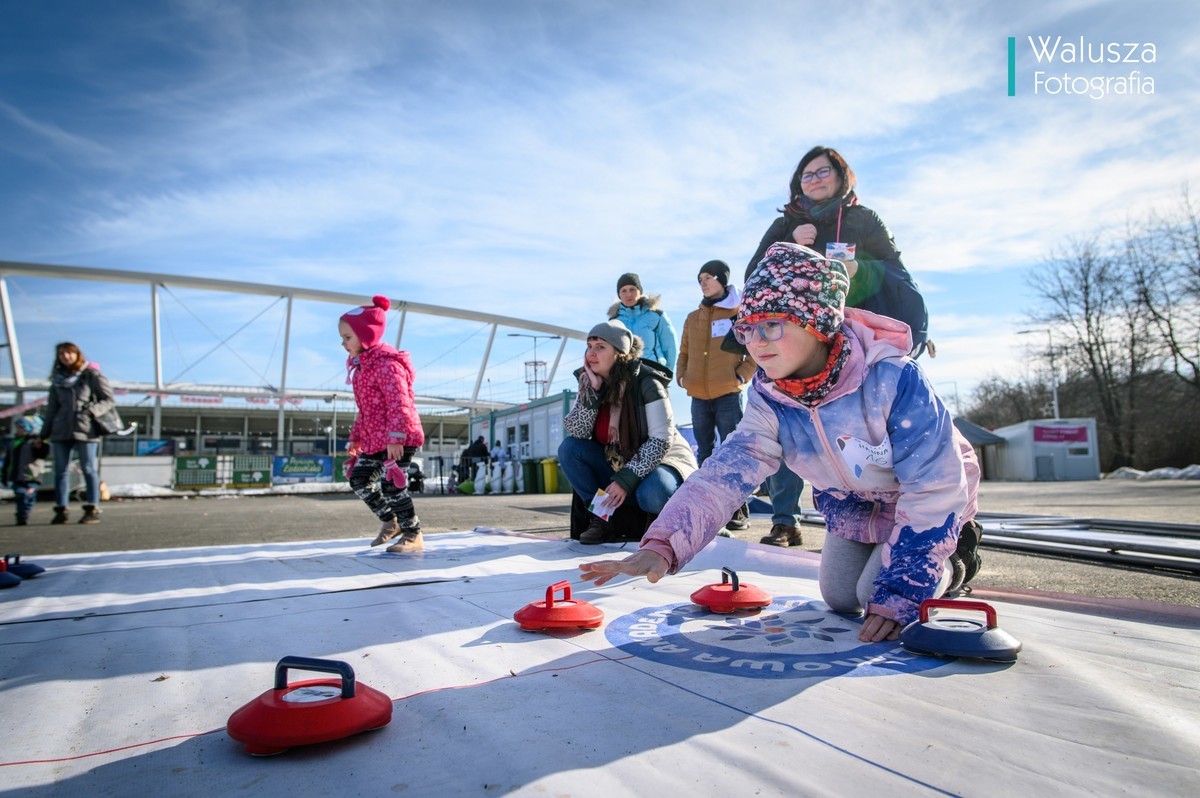 Zimowe emocje na Trzech Wzgórzach – Zimowa Akademia Sportu czeka na Ciebie!