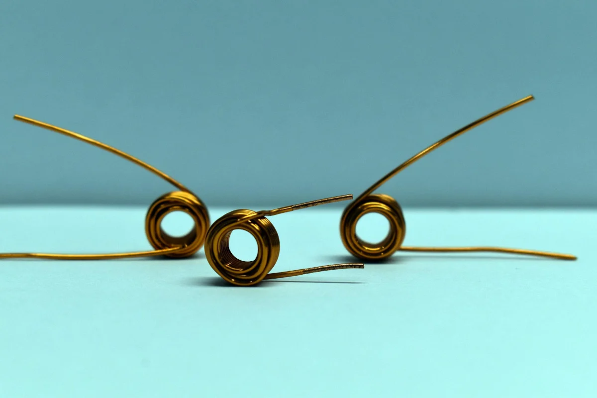 Cewki indukcyjne – kluczowe parametry i ich znaczenie