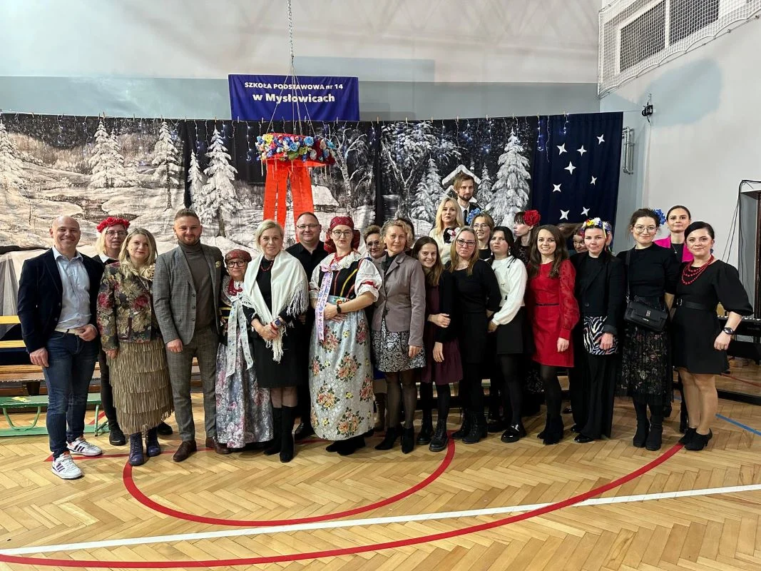 Mysłowickie szkoły rozbłysły świąteczną magią i śląską tradycją!