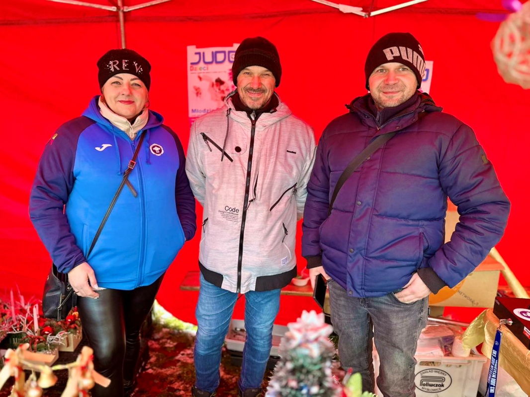 Bożonarodzeniowy Kiermasz w Larysz-Hajdowizna – ognisko, kolędowanie i magia świąt 7