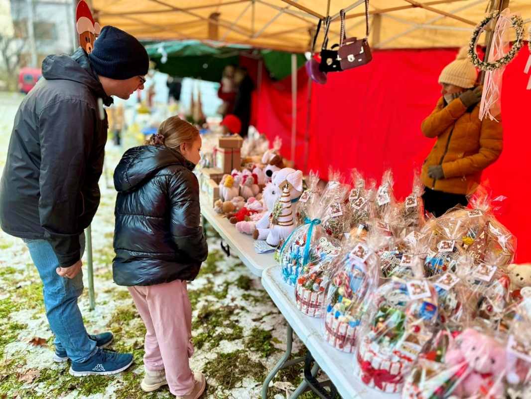 Bożonarodzeniowy Kiermasz w Larysz-Hajdowizna – ognisko, kolędowanie i magia świąt