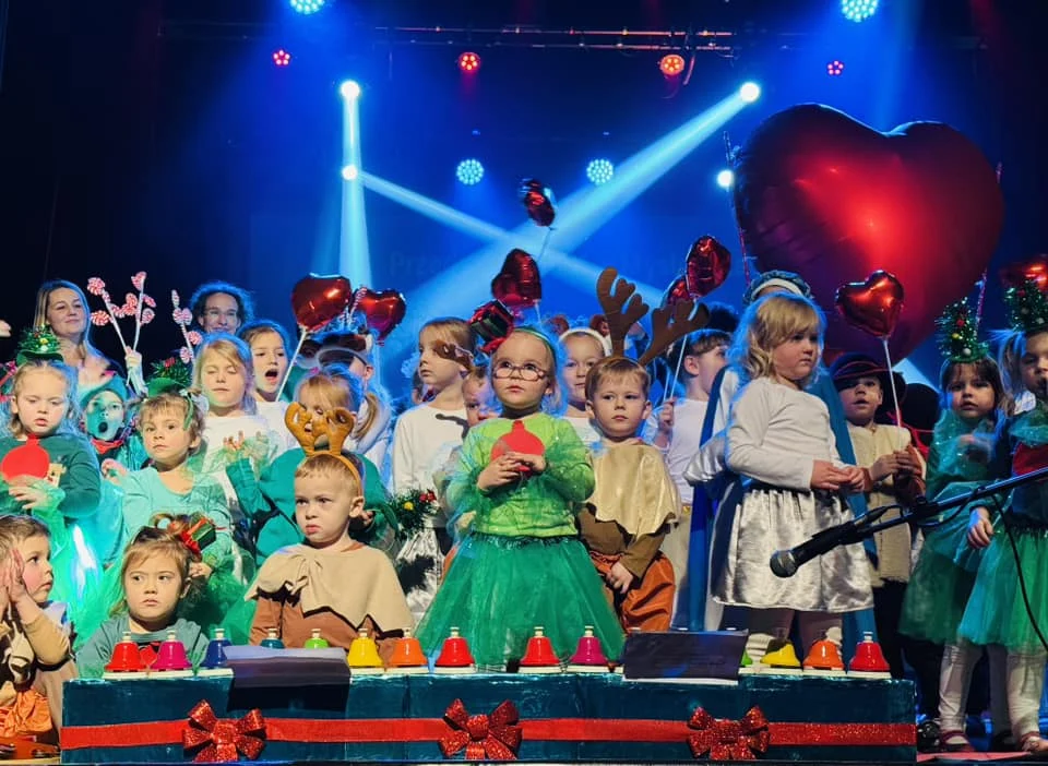 Widowiskowe Jasełka Przedszkolaków! - MOK w świątecznym nastroju