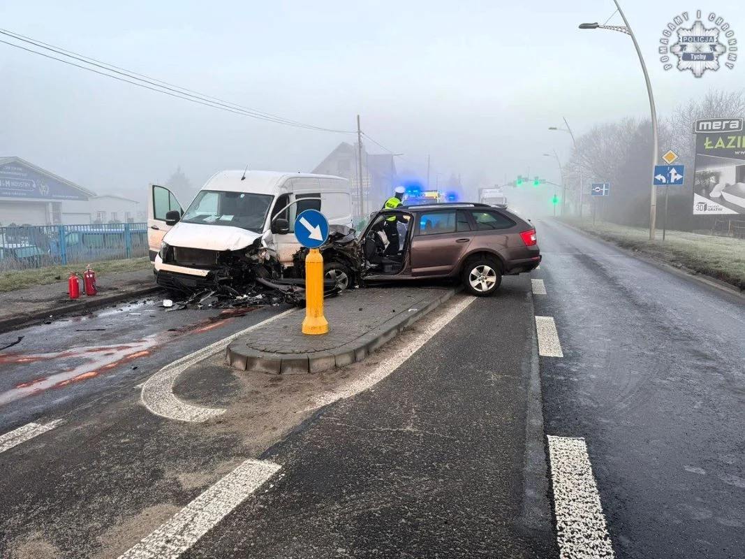 Poranne zderzenie na ulicy Mikołowskiej: 5 osób ranne, apel o ostrożność!