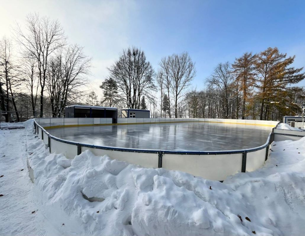 Lodowiska w Tychach już otwarte! Sprawdź, kiedy możesz się ślizgać