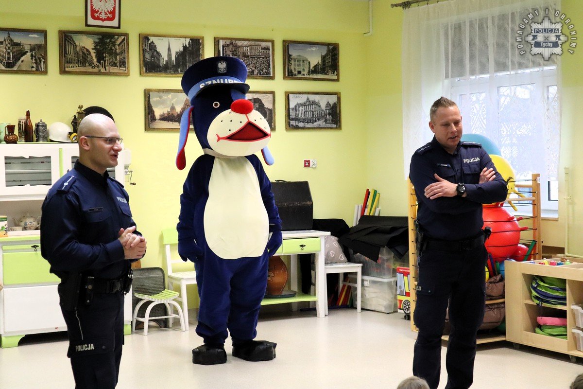 Sznupek w Tyskiej Komendzie – nowy przyjaciel dzieci i policji