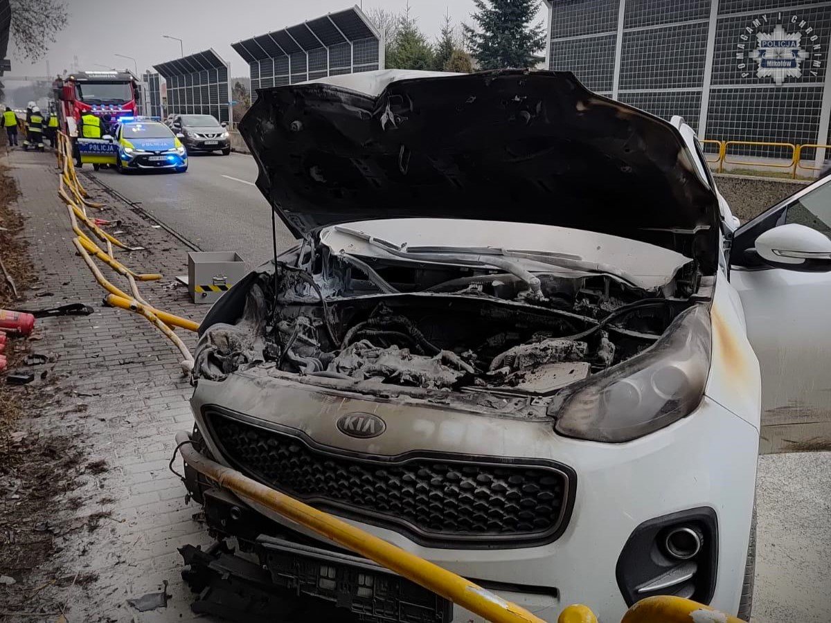 Pijany i z sądowym zakazem, wjechał w bariery drogowe