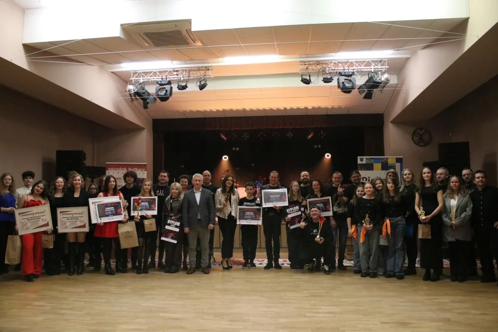 Finał XII edycji „SPI NIE ŚPI”: młode talenty rozbłysły na scenie!